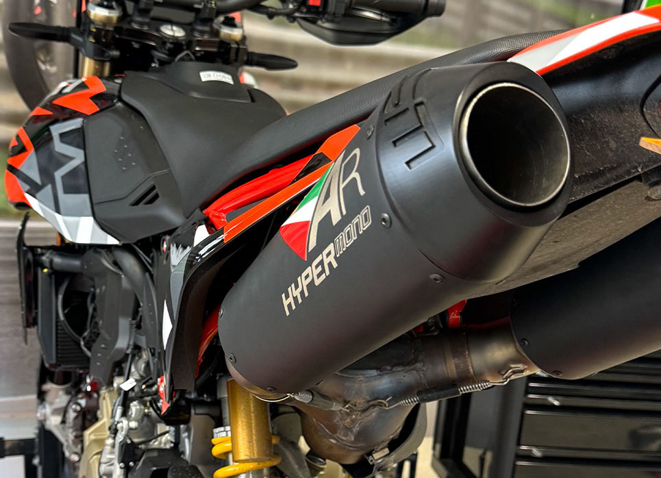2024-2026 Hypermotard 698 Mono Twin Slip-on 画像 5